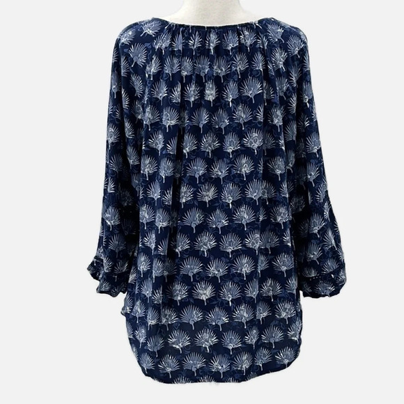 Tommy Bahama Fan Fair 3/4 Sleeve Rayon Blouse in Island Navy - Size Large - Picture 5 of 7
